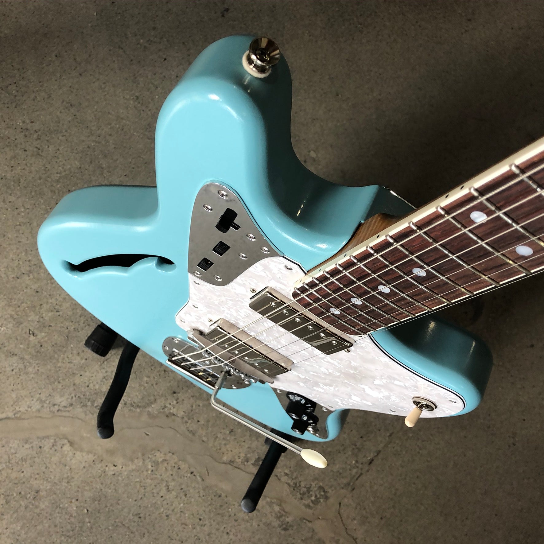 Bilt Guitars Zaftig Vibrato, Daphne Blue, #19616