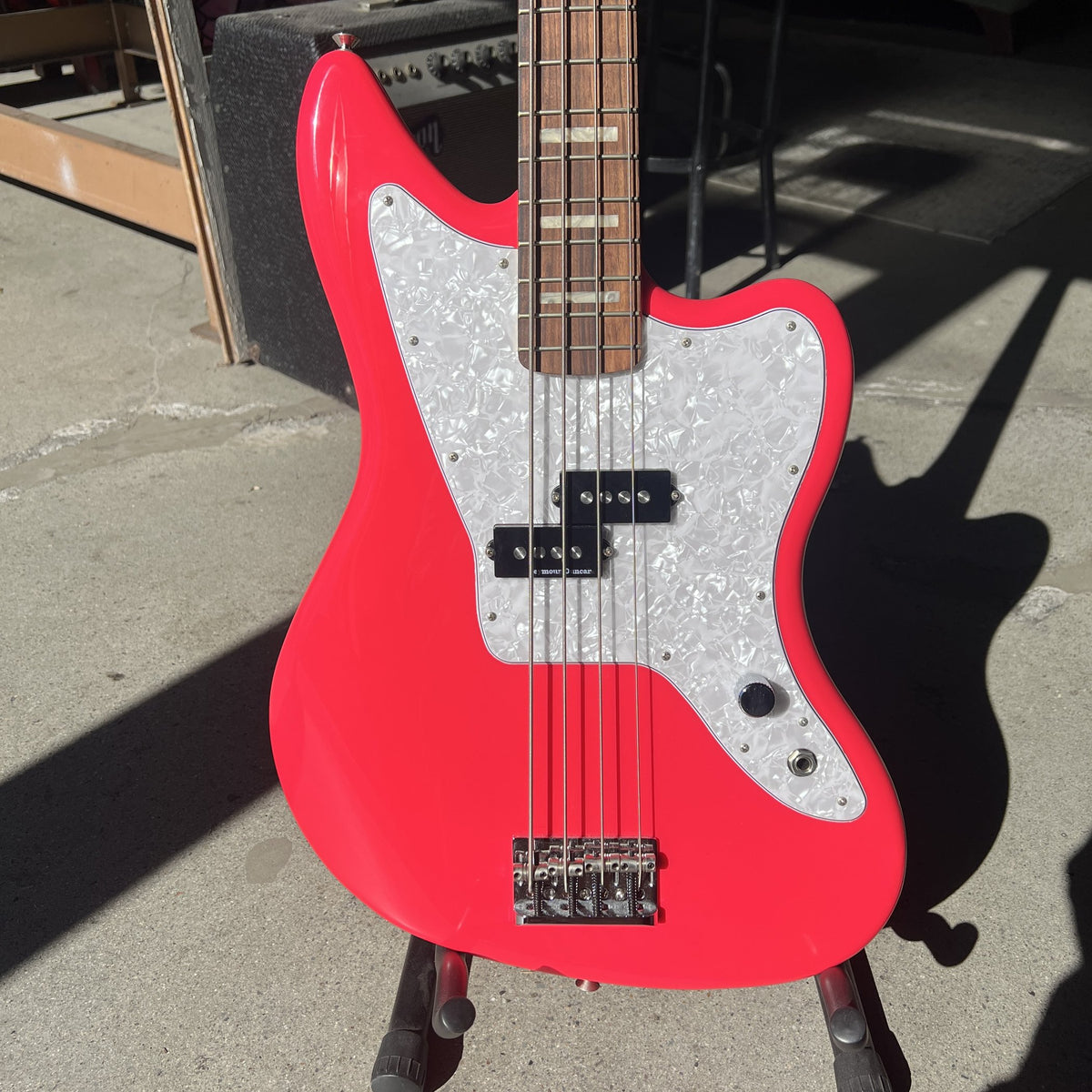 Fender Mark Hoppus Signature Jaguar Bass