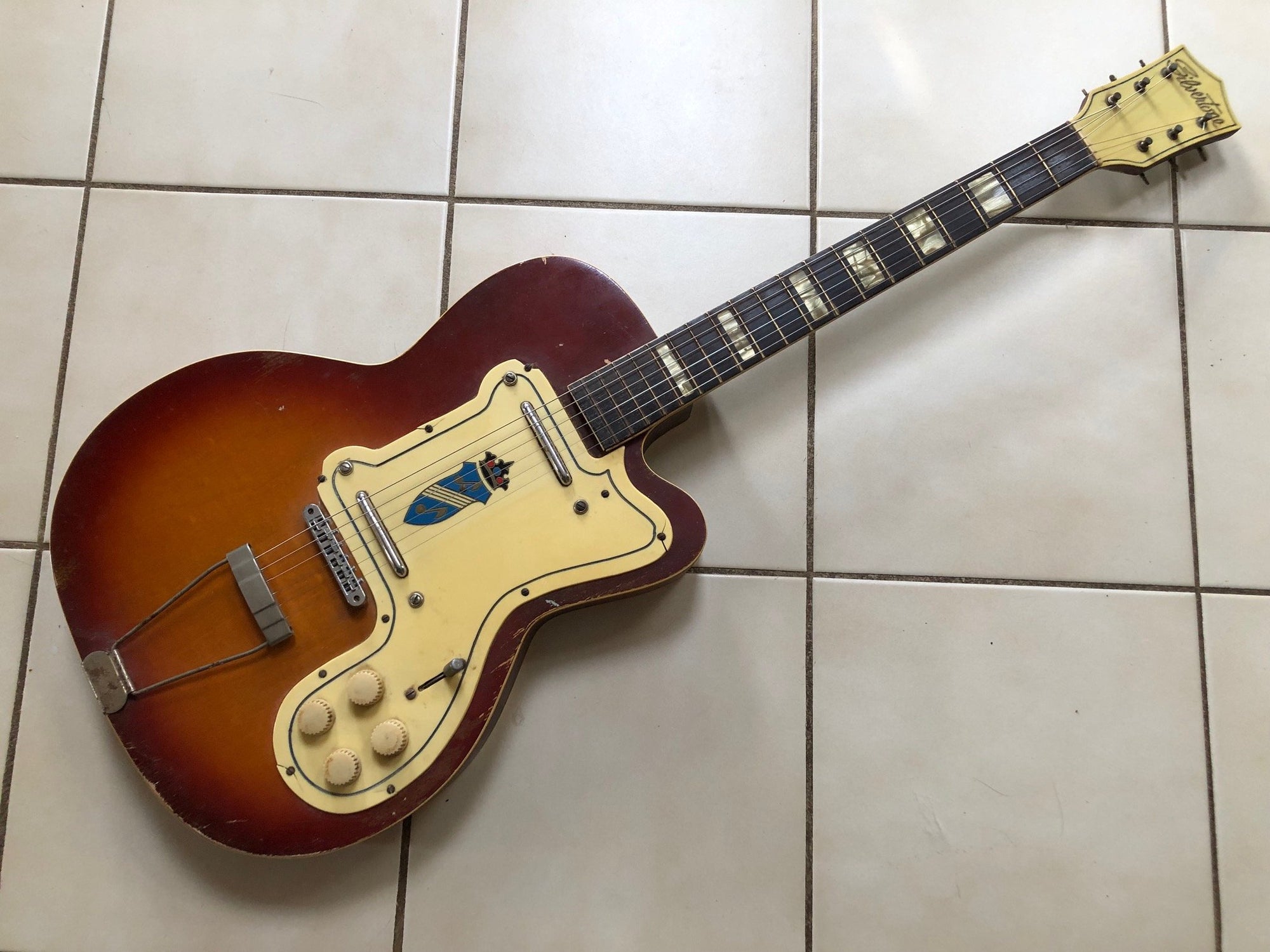 Vintage Silvertone Jimmy Reed Thin Twin Electric Guitar