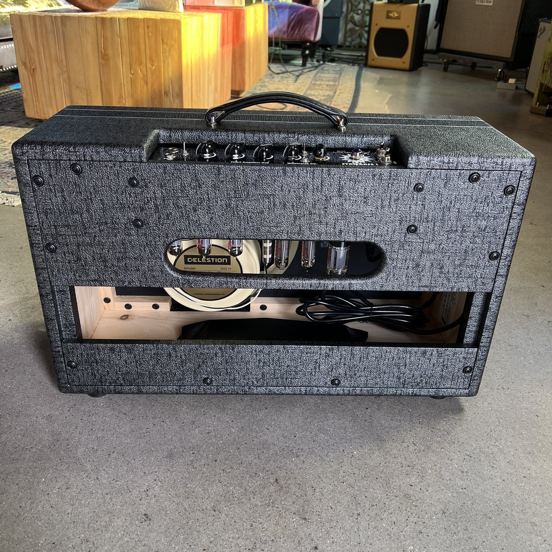 Swart Amplifier Star Base 1