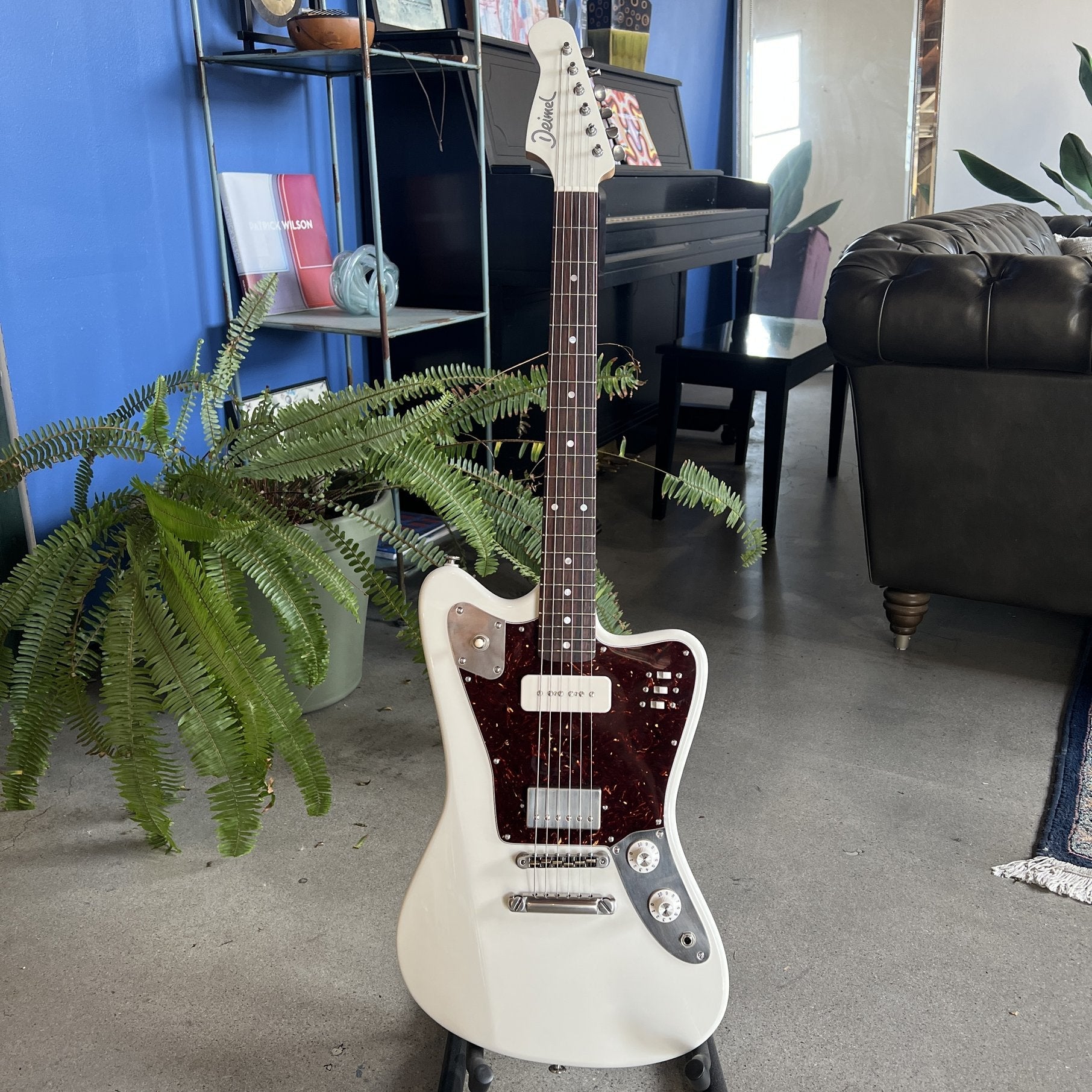 Deimel Guitarworks Firestar #233 in Vintage White