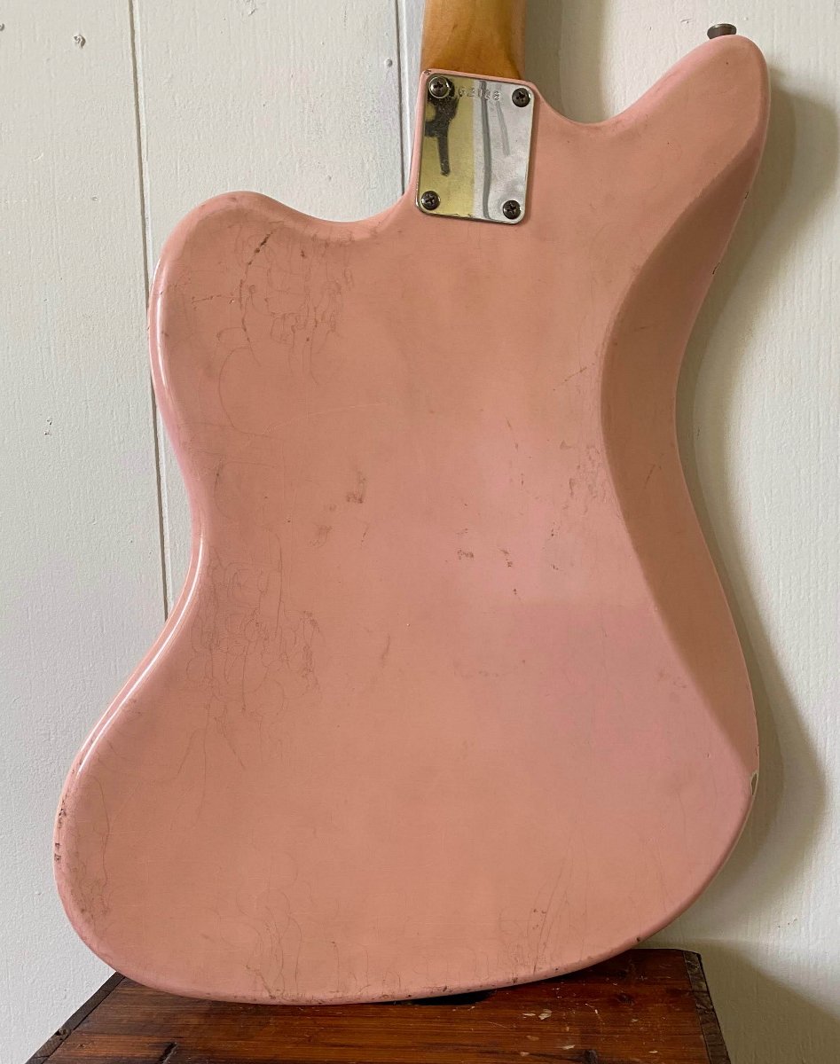 Revelator Guitars - Jazzcaster - Shell Pink