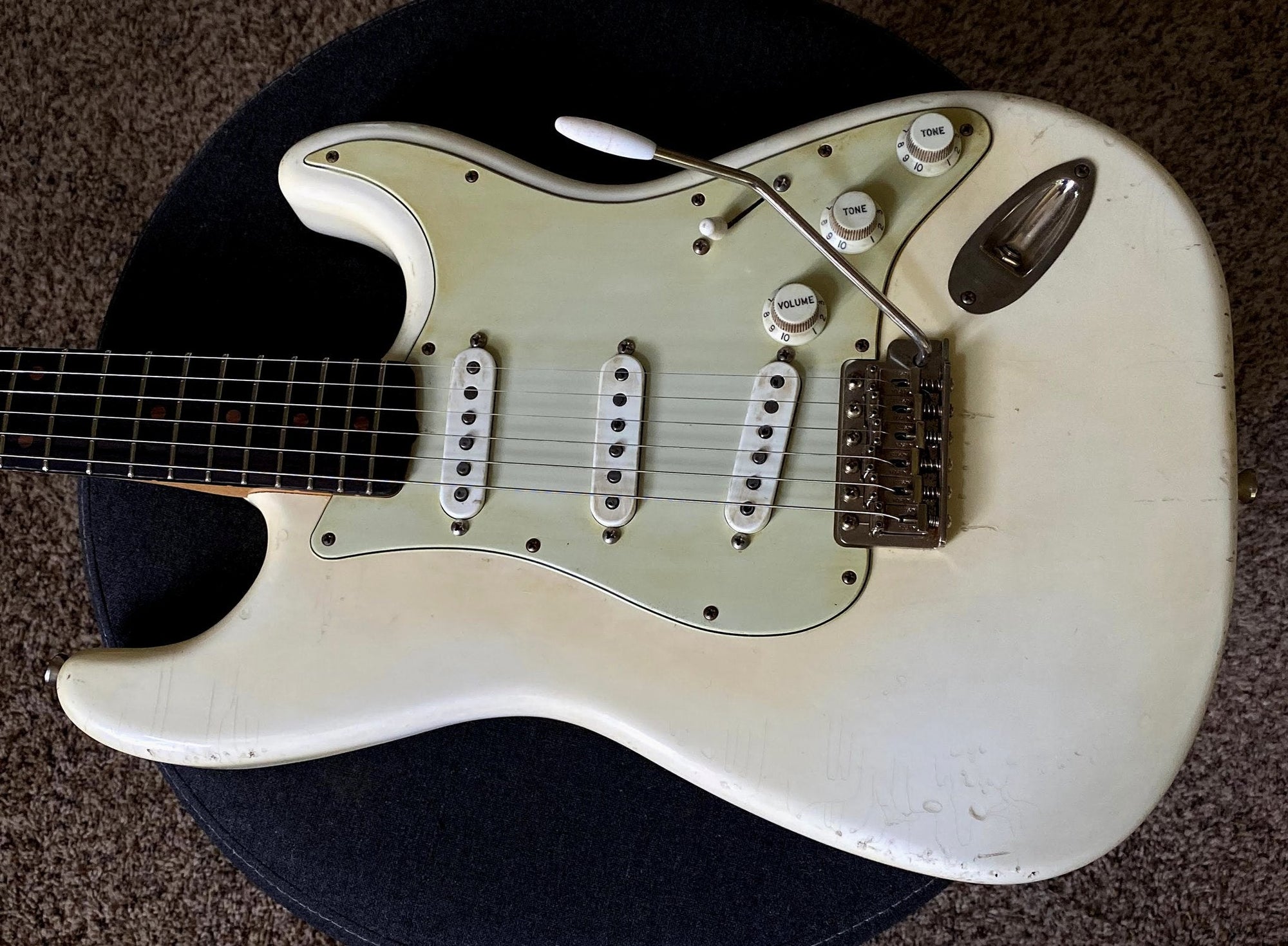 Revelator Guitars - '60s SuperKing S-Style - Nicotine Stained Olympic White Nitro