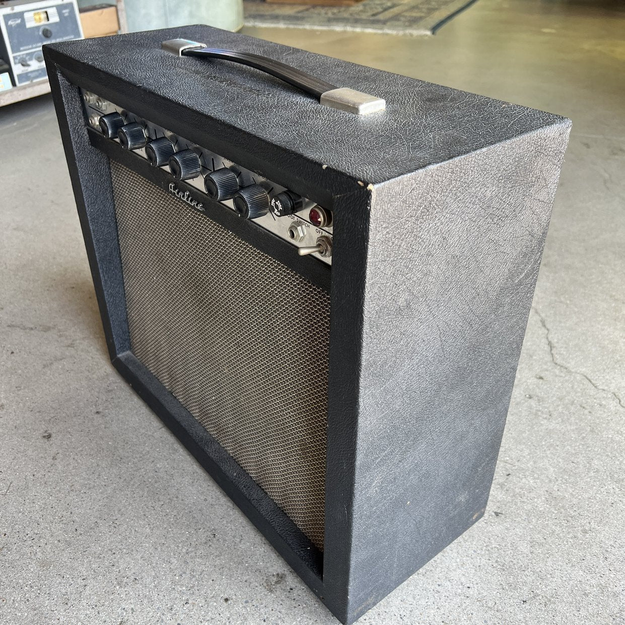 Airline Guitar Amplifier - Model 62-9013A