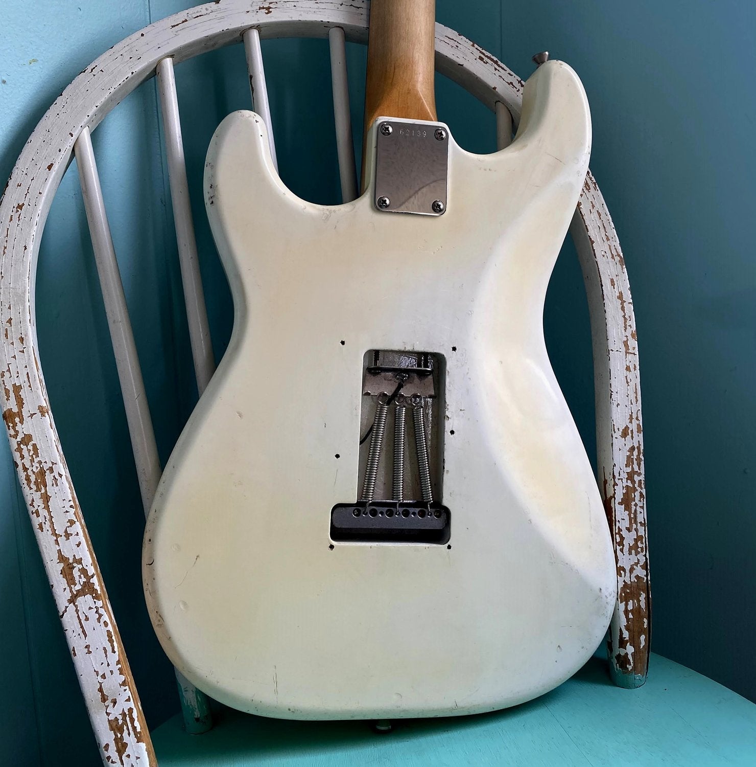 Revelator Guitars - '60s SuperKing S-Style - Nicotine Stained Olympic White Nitro