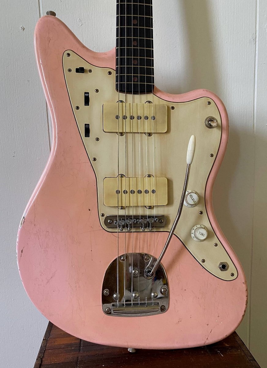 Revelator Guitars - Jazzcaster - Shell Pink