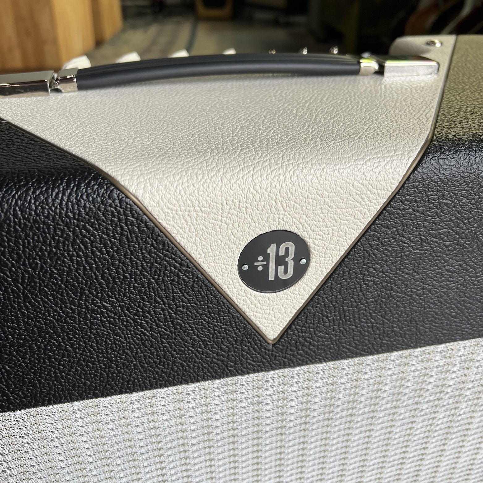 Divided by 13 CCC 9/15 Combo - Black Bronco Tolex / Cream V