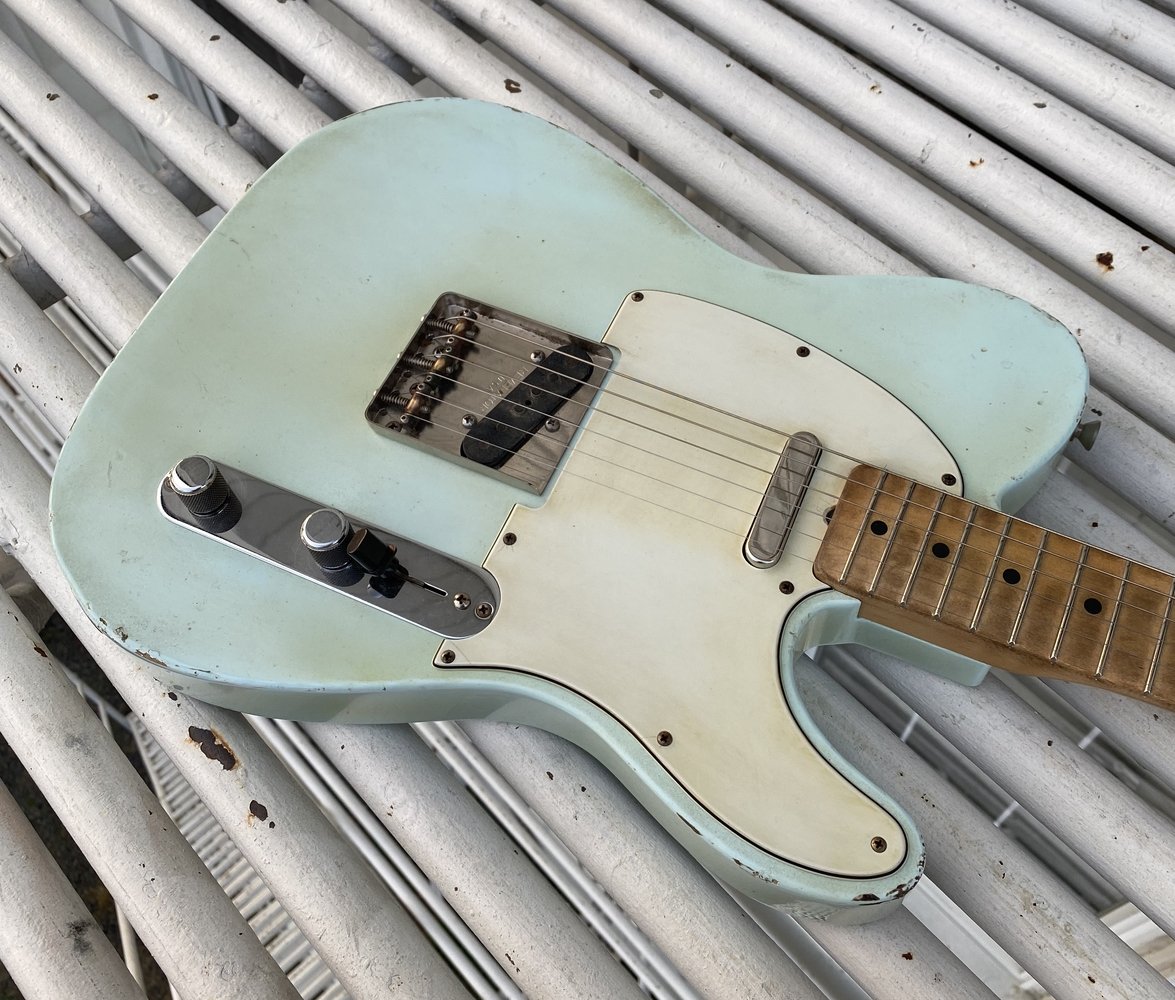 Revelator Guitars - &#39;50s Era RetroSonic T-Style - Sonic Blue Nitro