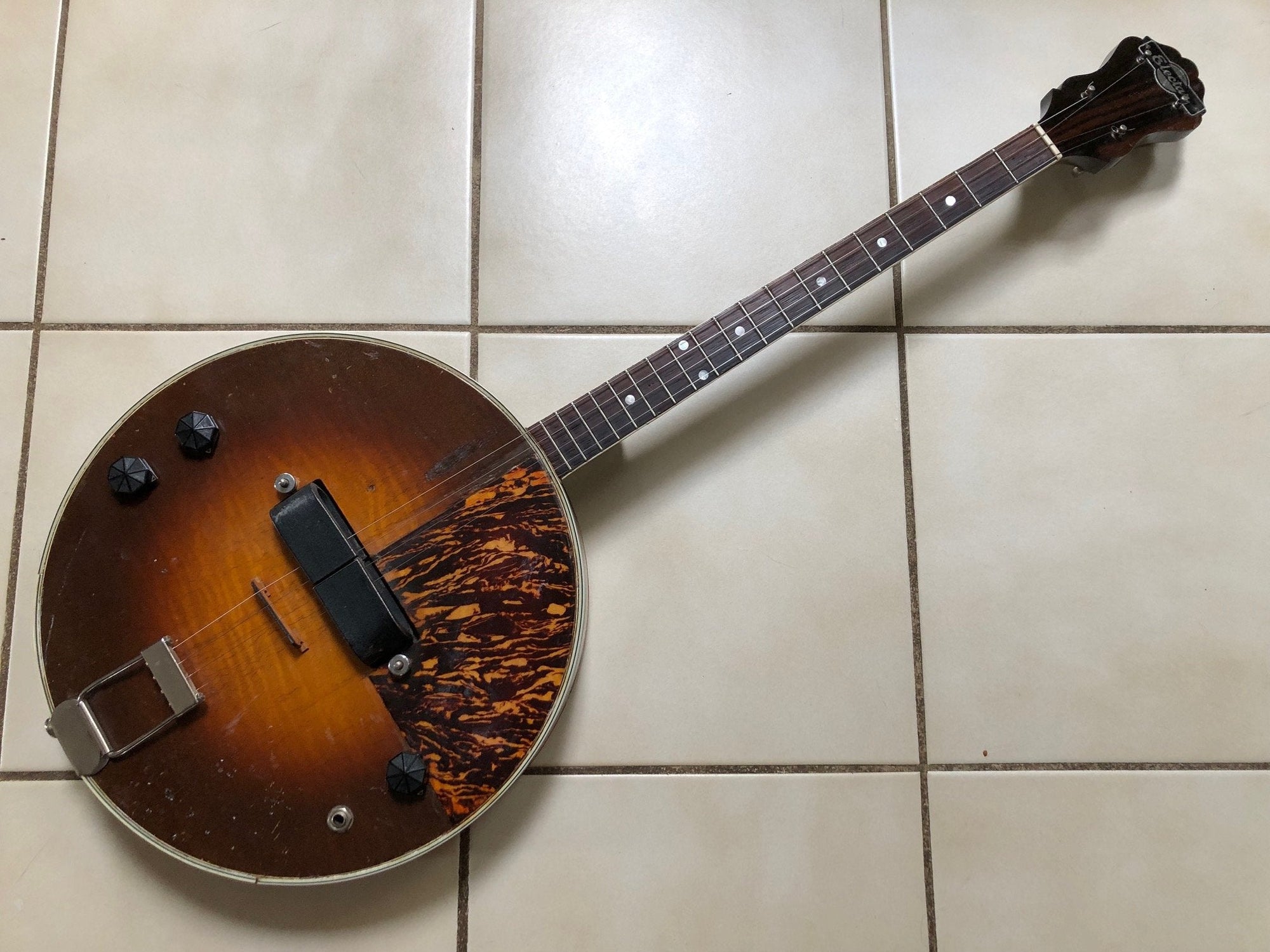 Vintage 1930’s Epiphone Electar Tenor Banjo Electric