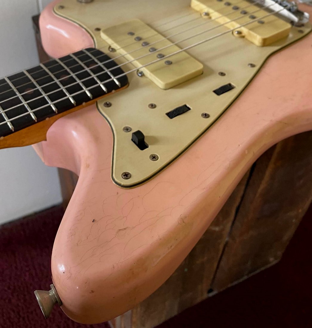 Revelator Guitars - Jazzcaster - Shell Pink