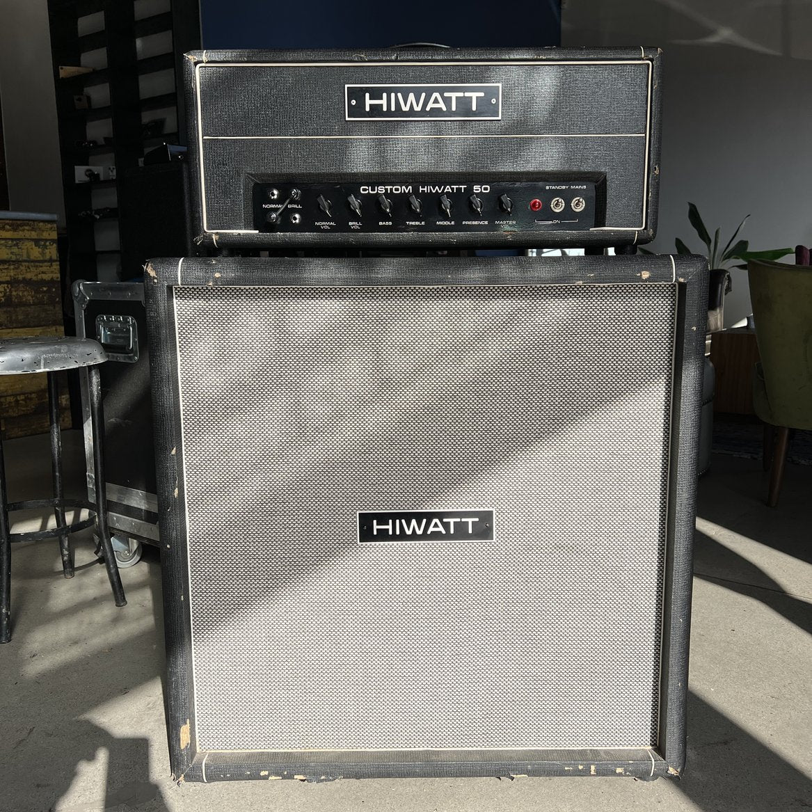 Hiwatt 4x12" Speaker Cabinet loaded with Fane Speakers