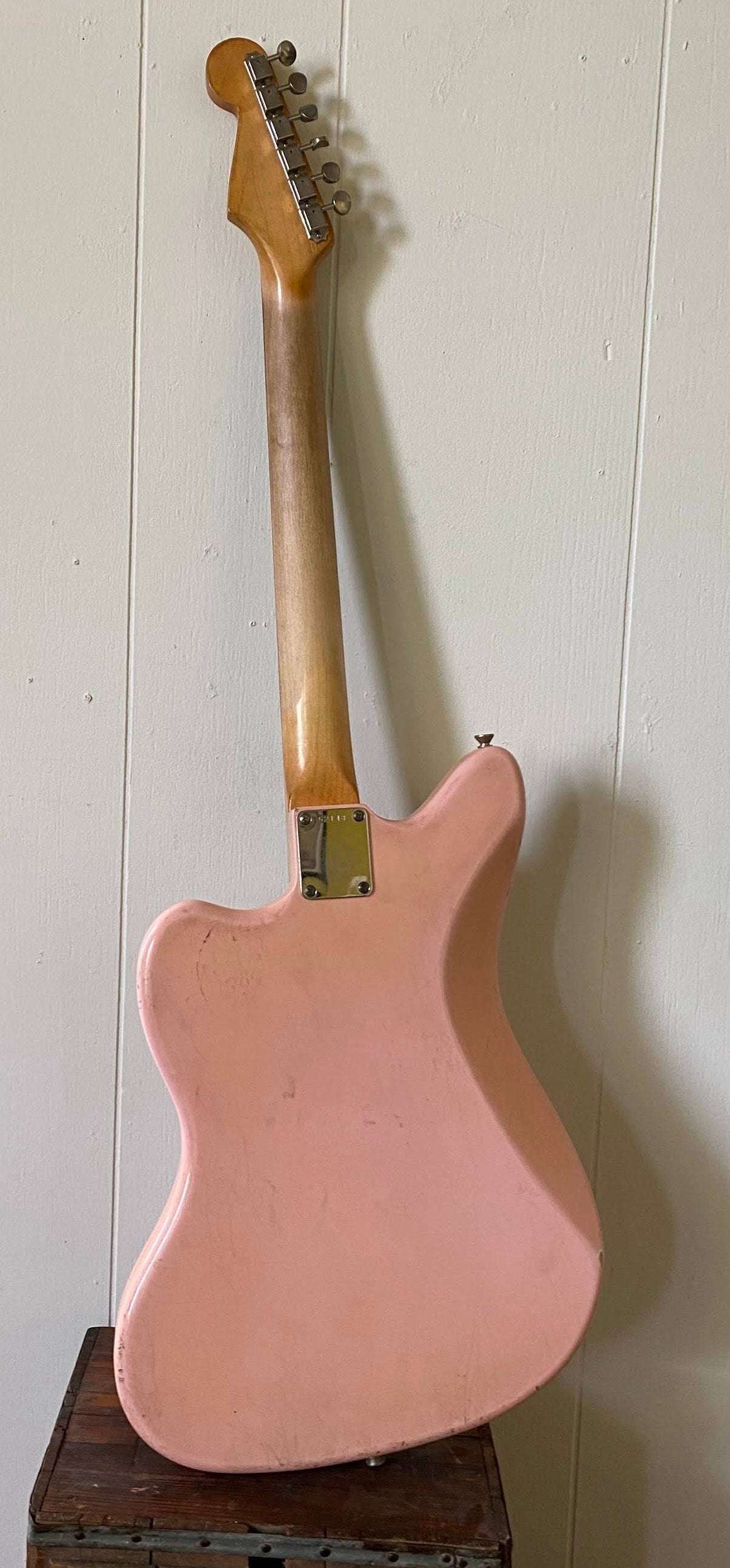 Revelator Guitars - Jazzcaster - Shell Pink