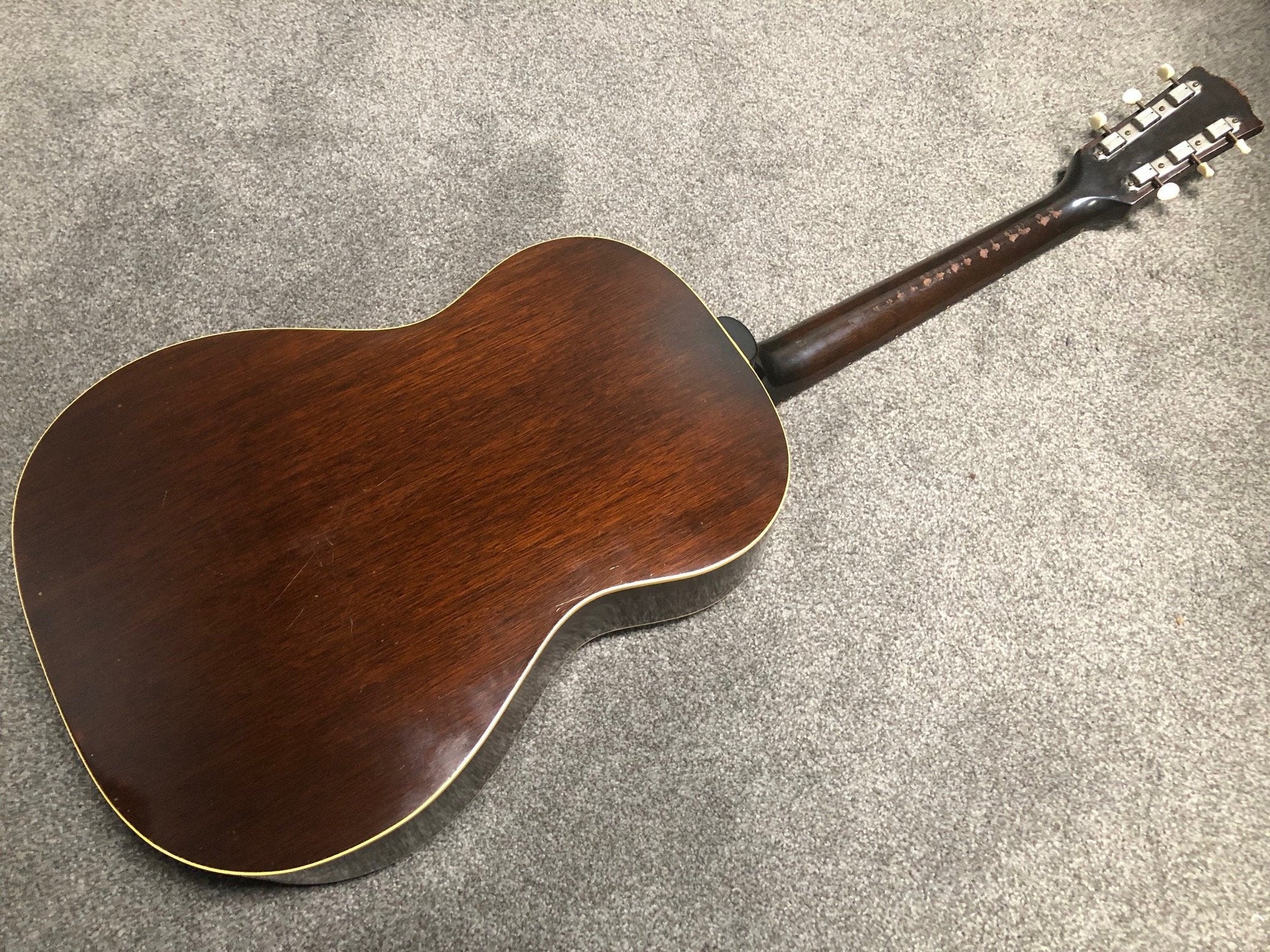 Vintage 1947 Gibson LG-2 Acoustic Guitar