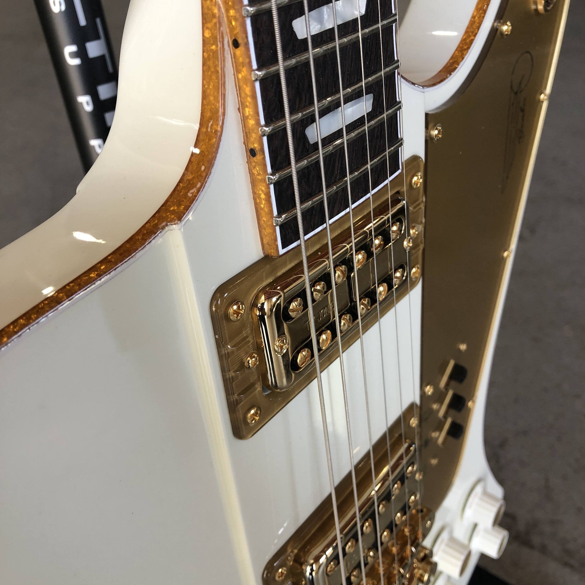 Kauer Guitars Banshee - White Falcon, #435