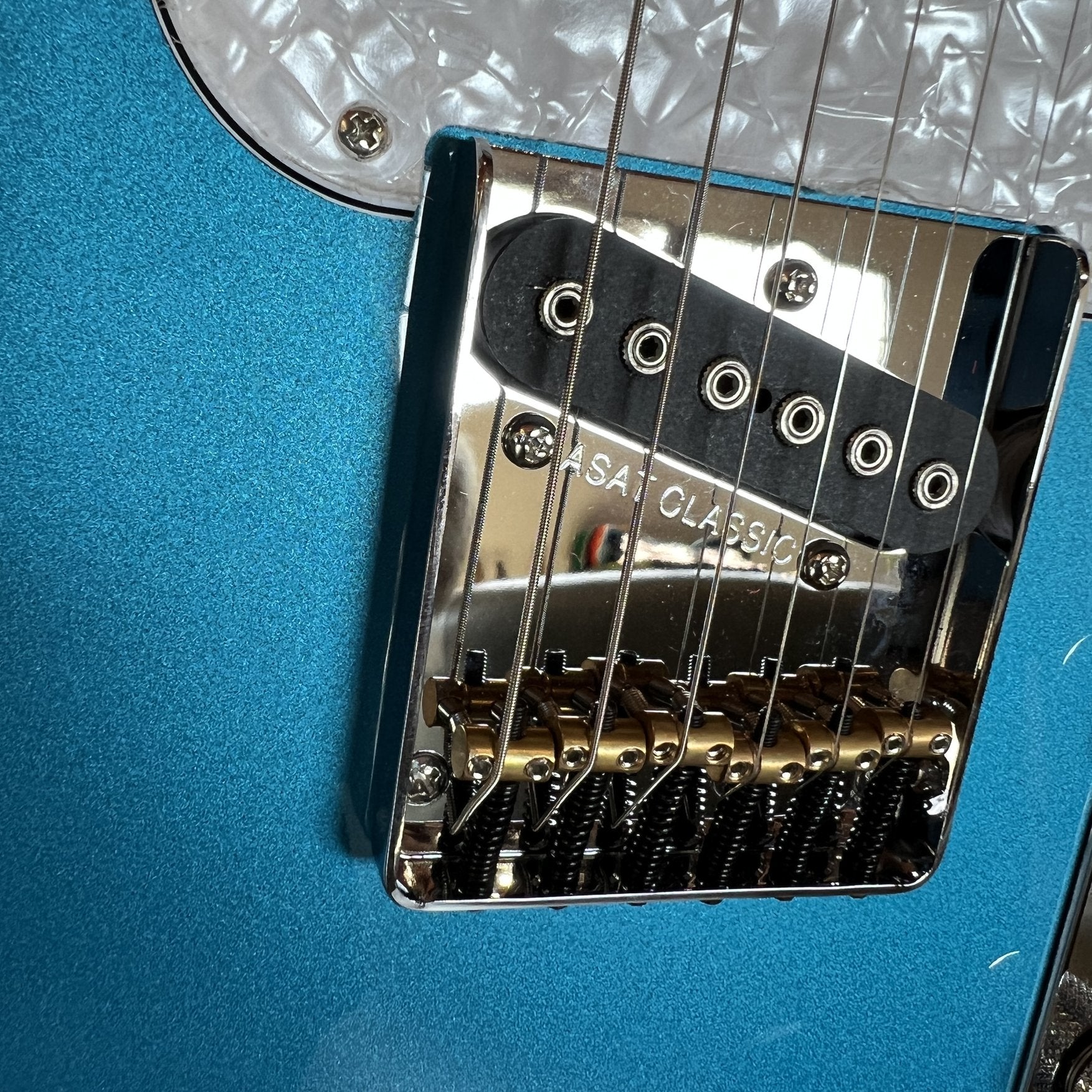 G&L ASAT Classic, Lake Placid Blue Metallic