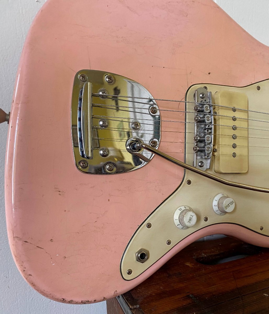 Revelator Guitars - Jazzcaster - Shell Pink