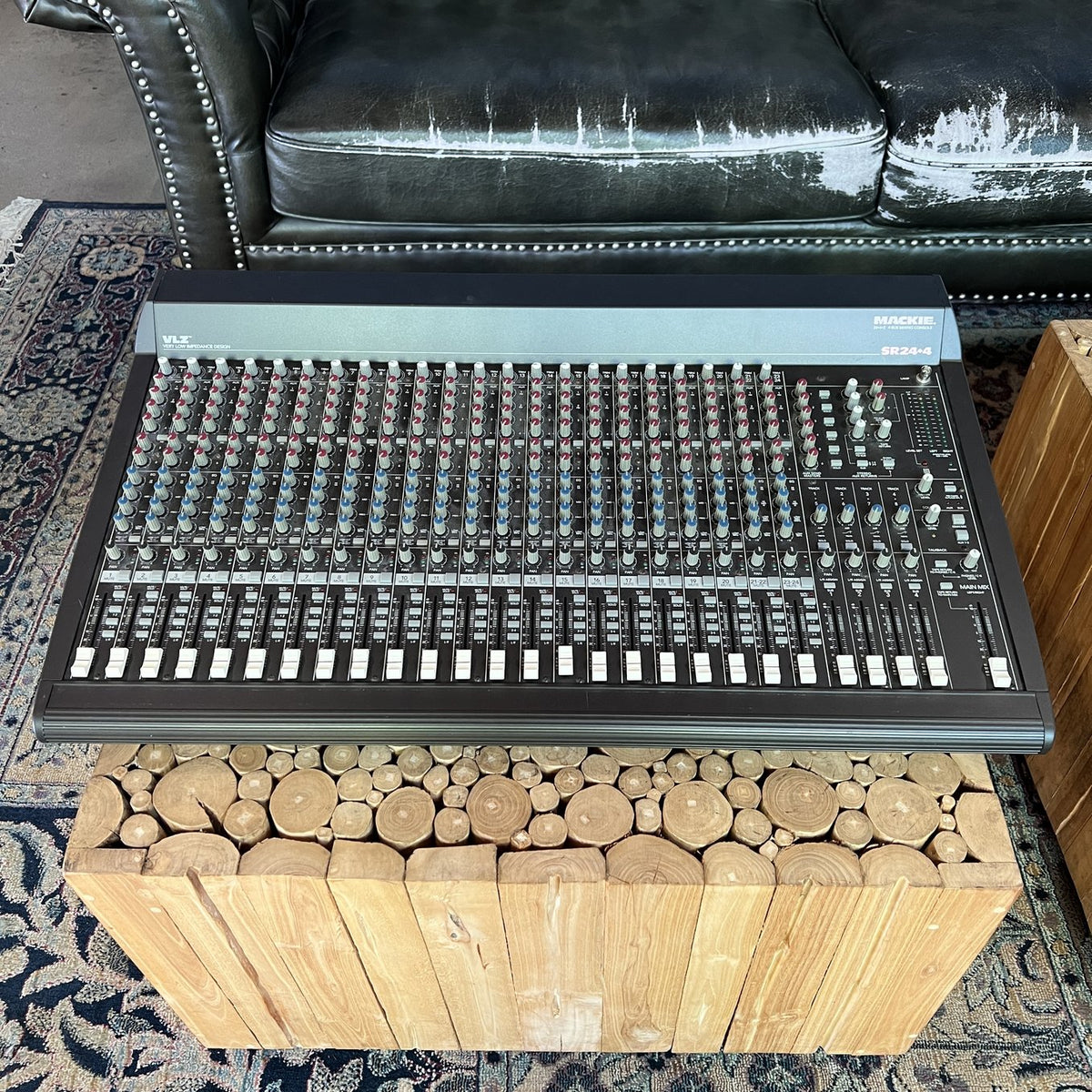 Mackie SR24.4 | 24x4x2 VLZ 4-Bus Mixing Console