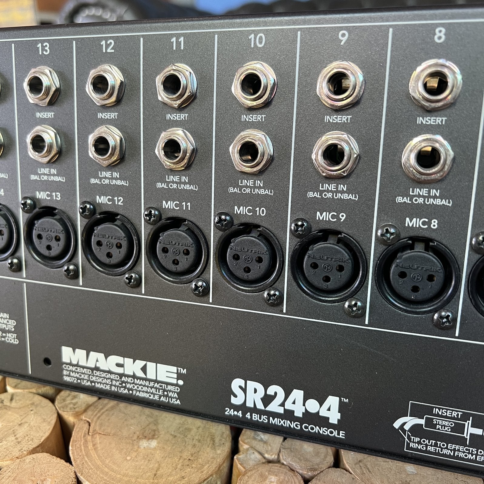 Mackie SR24.4 | 24x4x2 VLZ 4-Bus Mixing Console