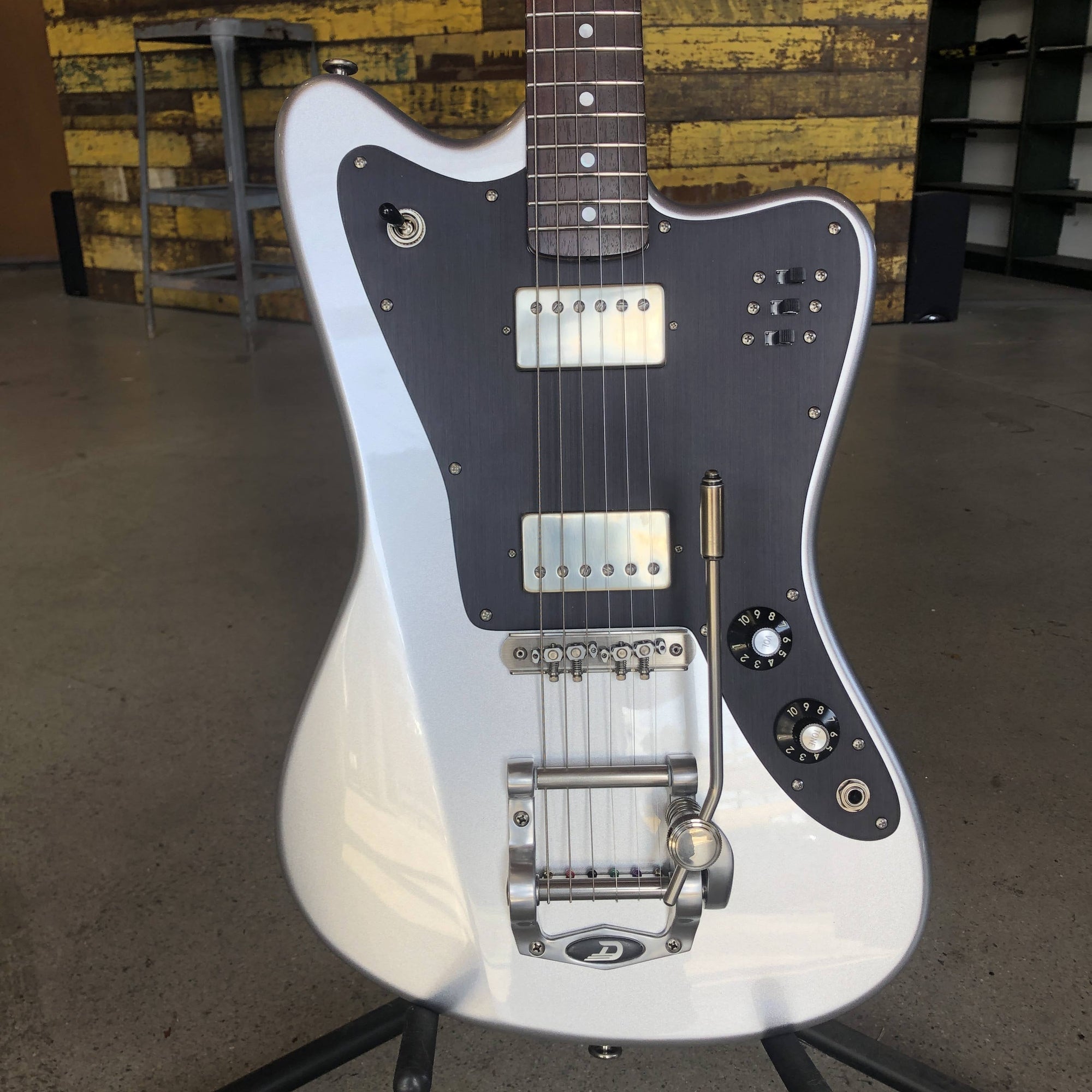 Deimel Guitarworks Firestar #185 in Silver Space Classic Finish