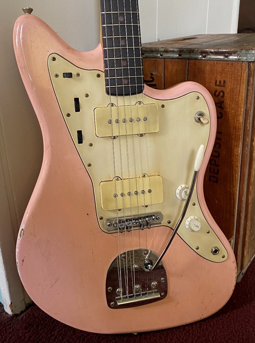 Revelator Guitars - Jazzcaster - Shell Pink