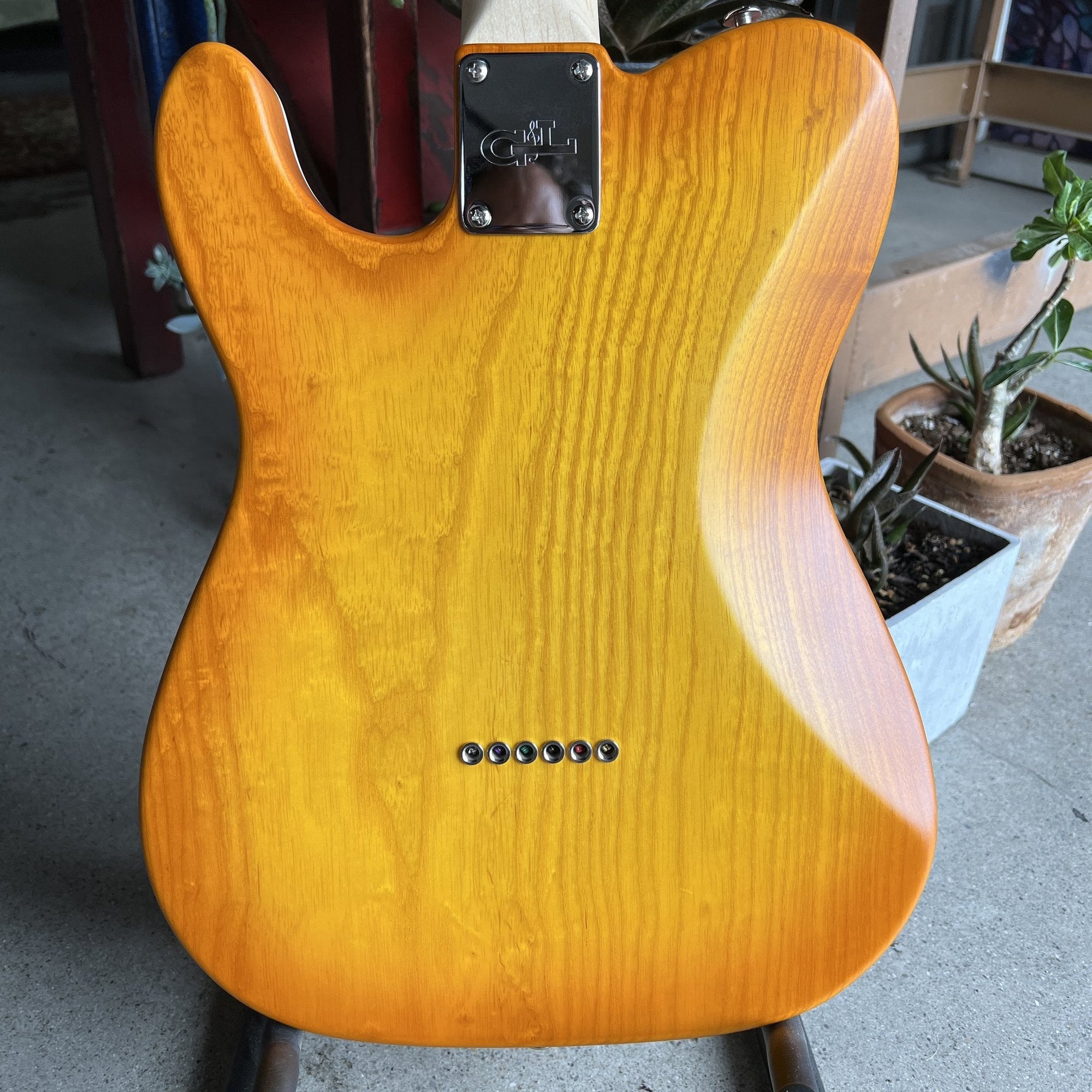 G&L ASAT Classic Bluesboy, Honeyburst Satin Frost