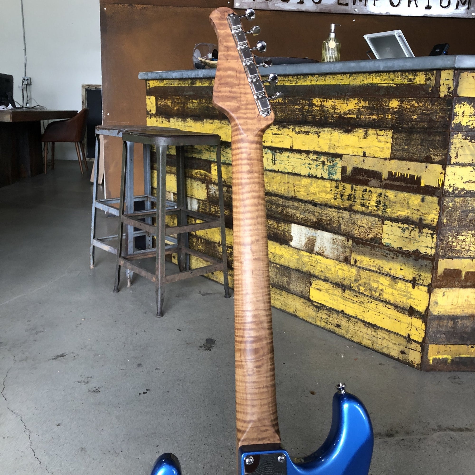 Xotic Guitars California Classic: XSCPRO-2 Aged Series, Lake Placid Blue, 5A Flame Maple Neck