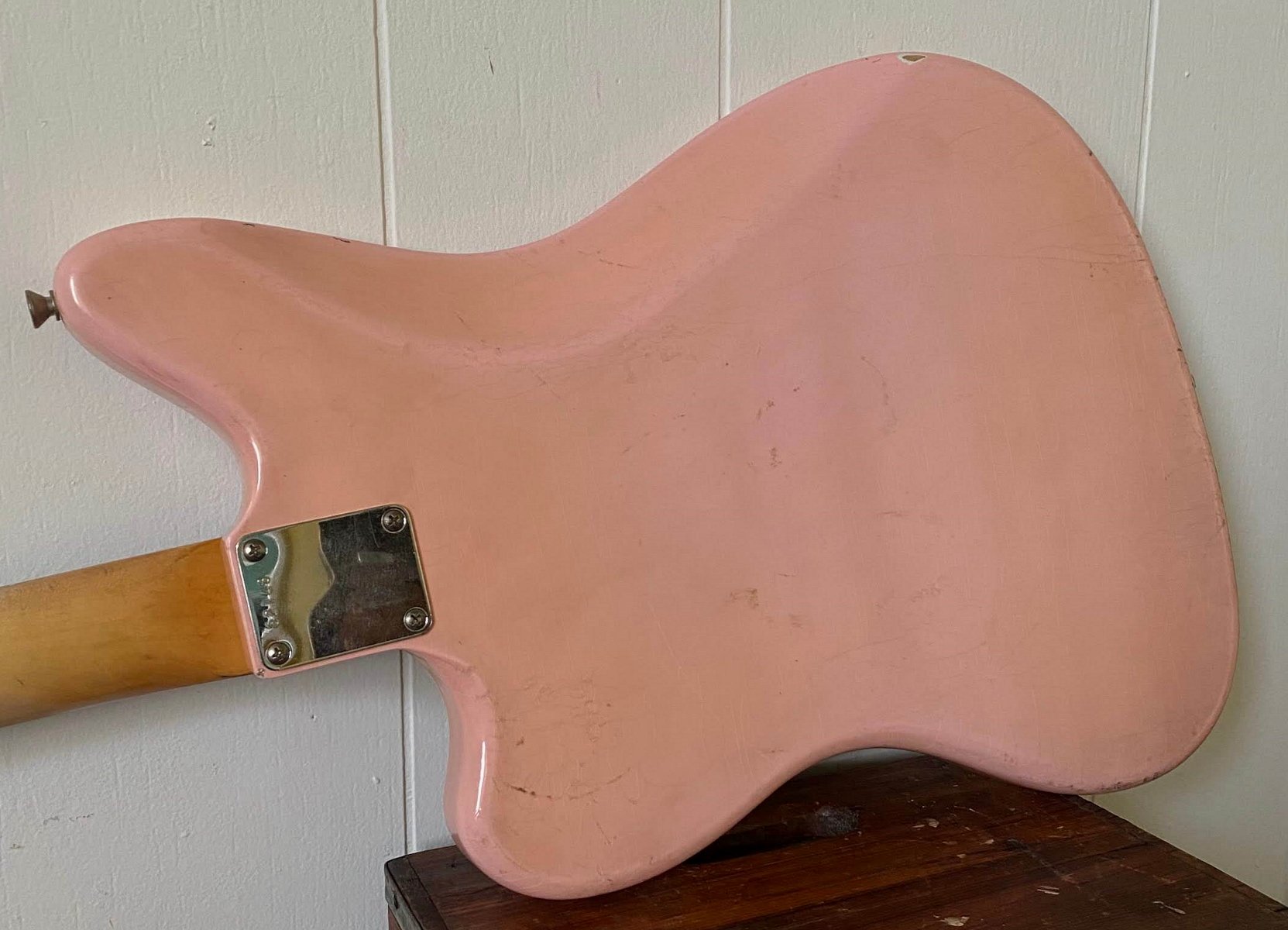 Revelator Guitars - Jazzcaster - Shell Pink