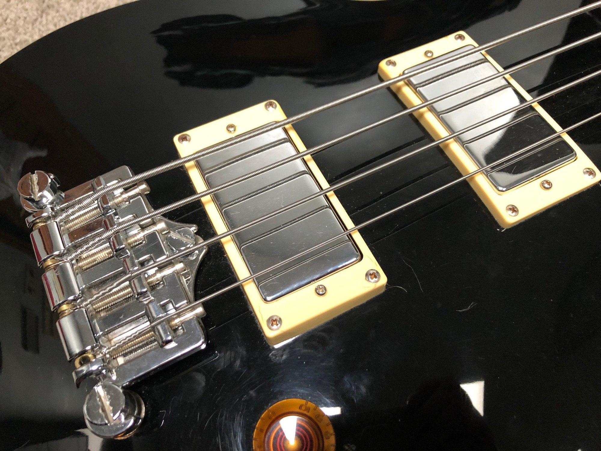 Epiphone Les Paul Standard Bass Guitar