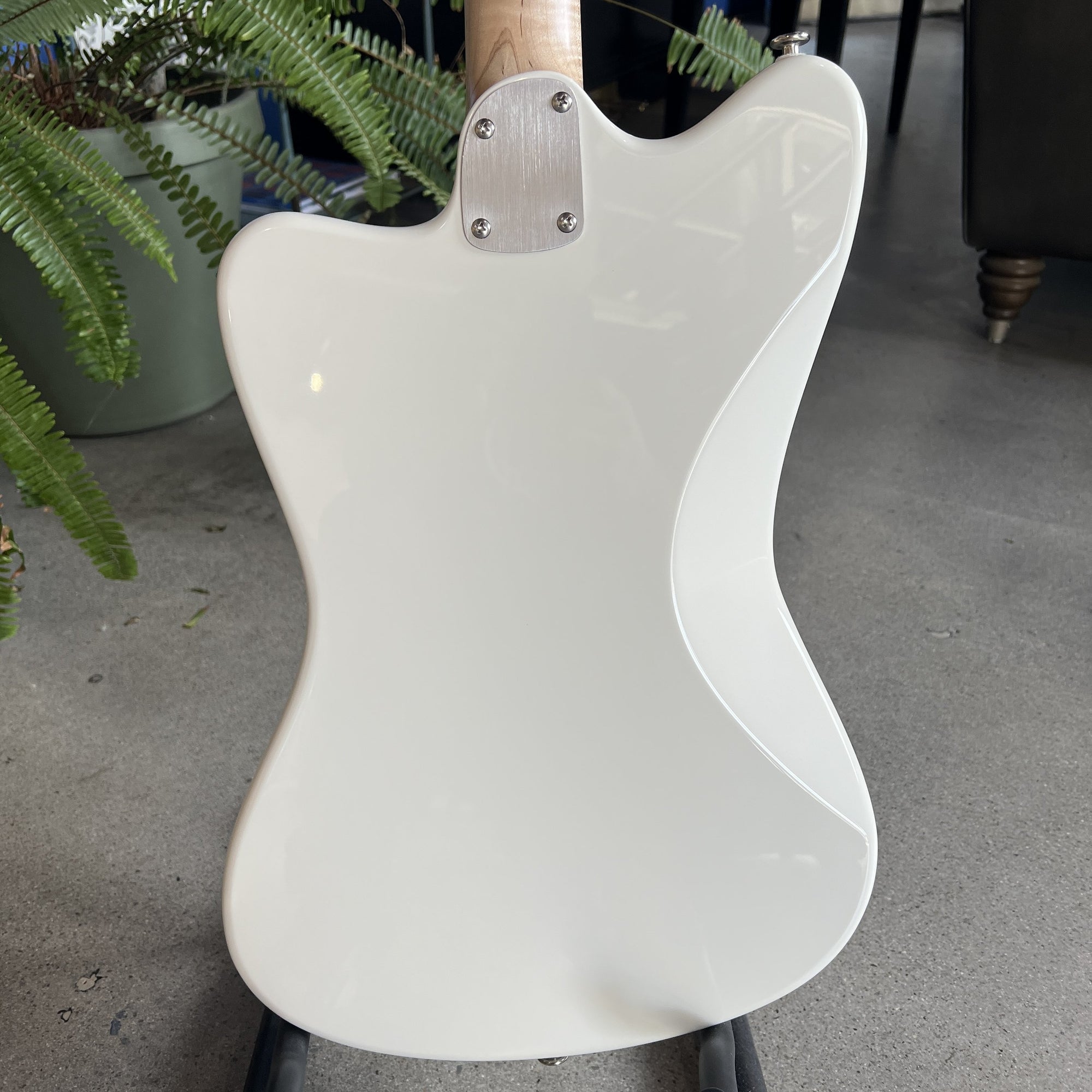 Deimel Guitarworks Firestar #233 in Vintage White