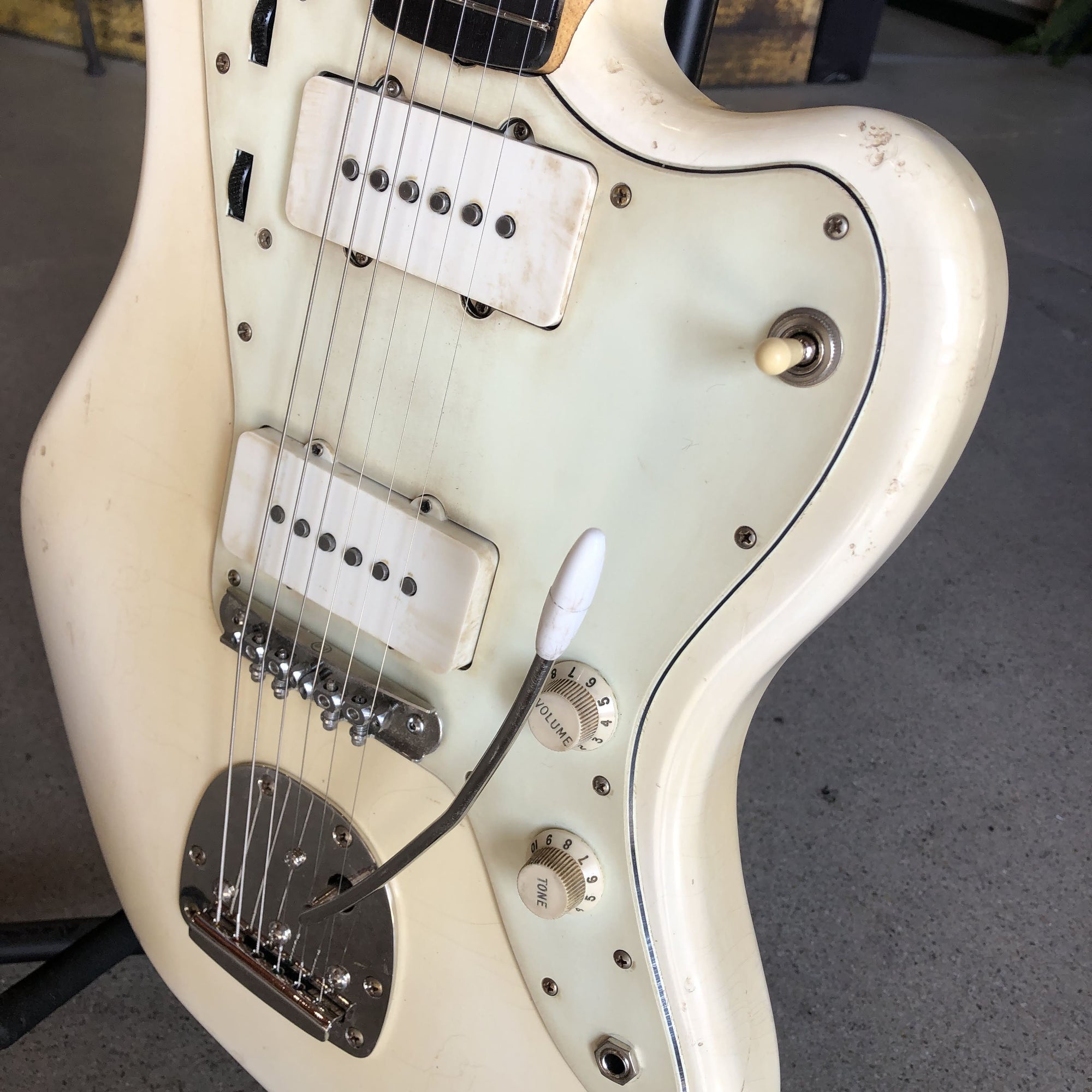 Revelator Guitars - '59 Jazzcaster - Olympic White