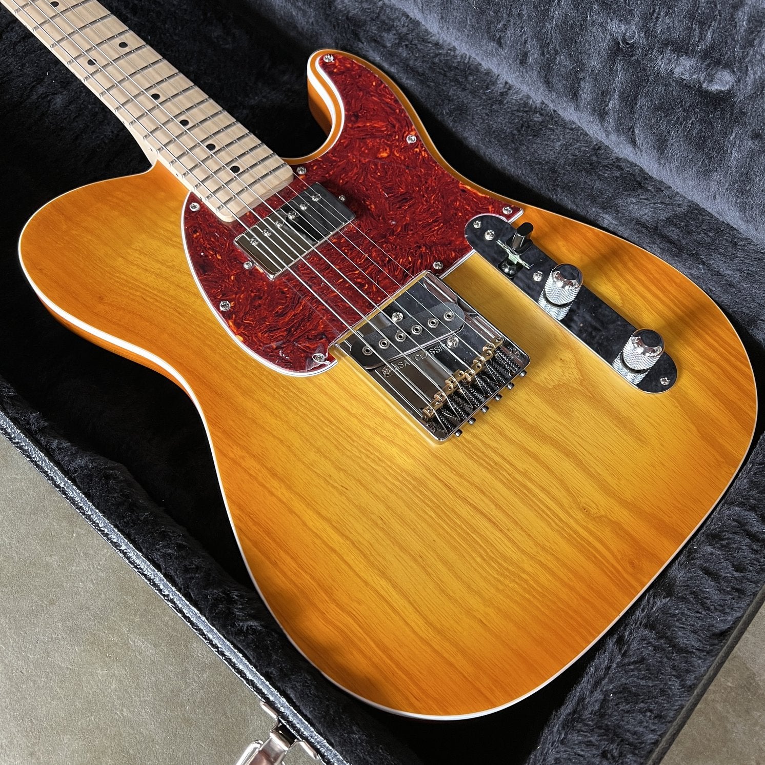 G&L ASAT Classic Bluesboy, Honeyburst Satin Frost