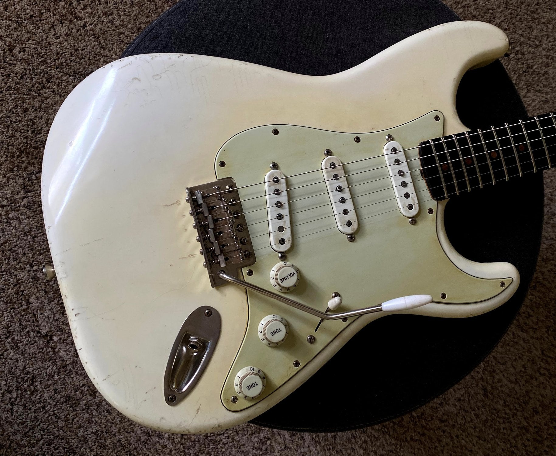 Revelator Guitars - '60s SuperKing S-Style - Nicotine Stained Olympic White Nitro