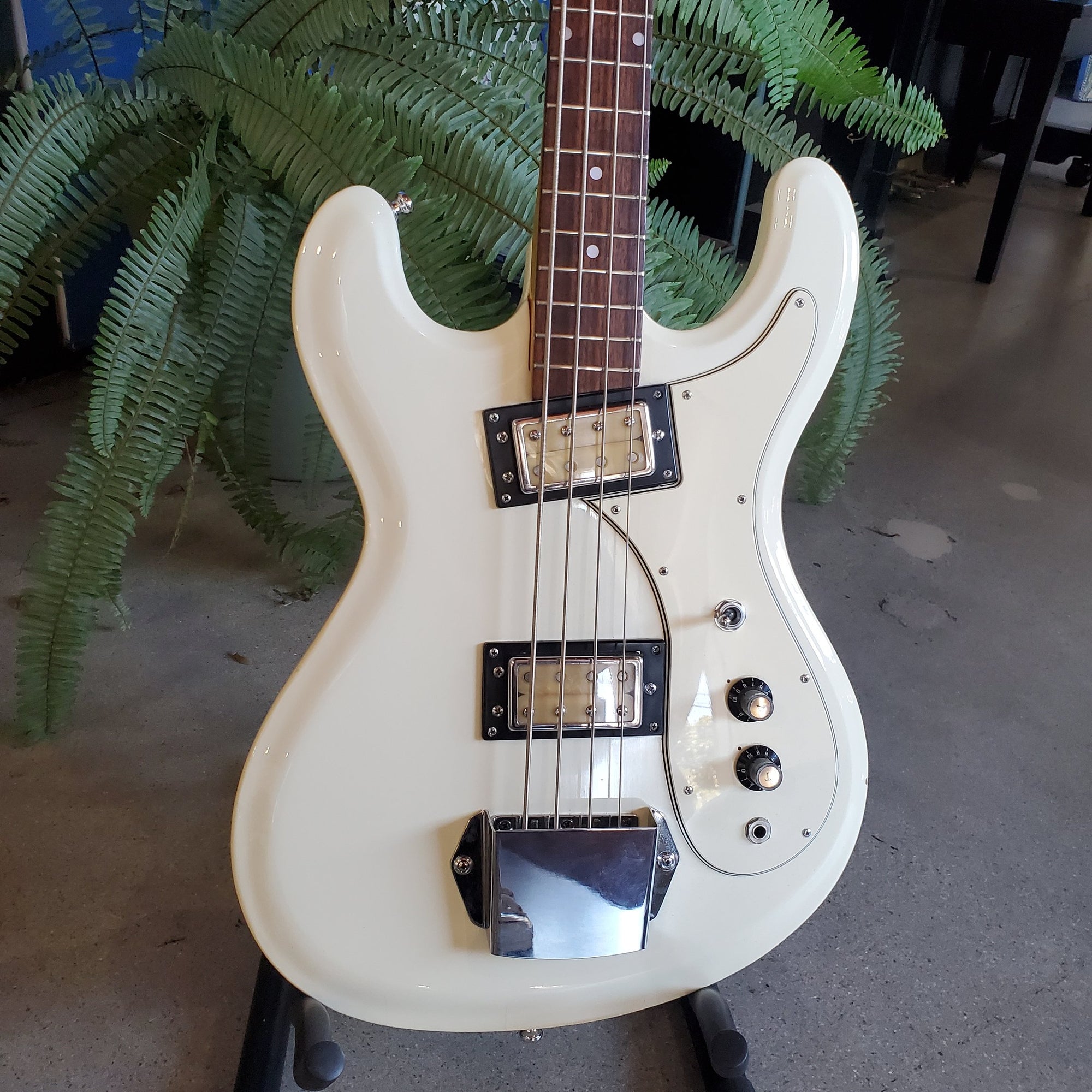 1972 Univox Hi-Flyer Bass Guitar, Rare Vintage White