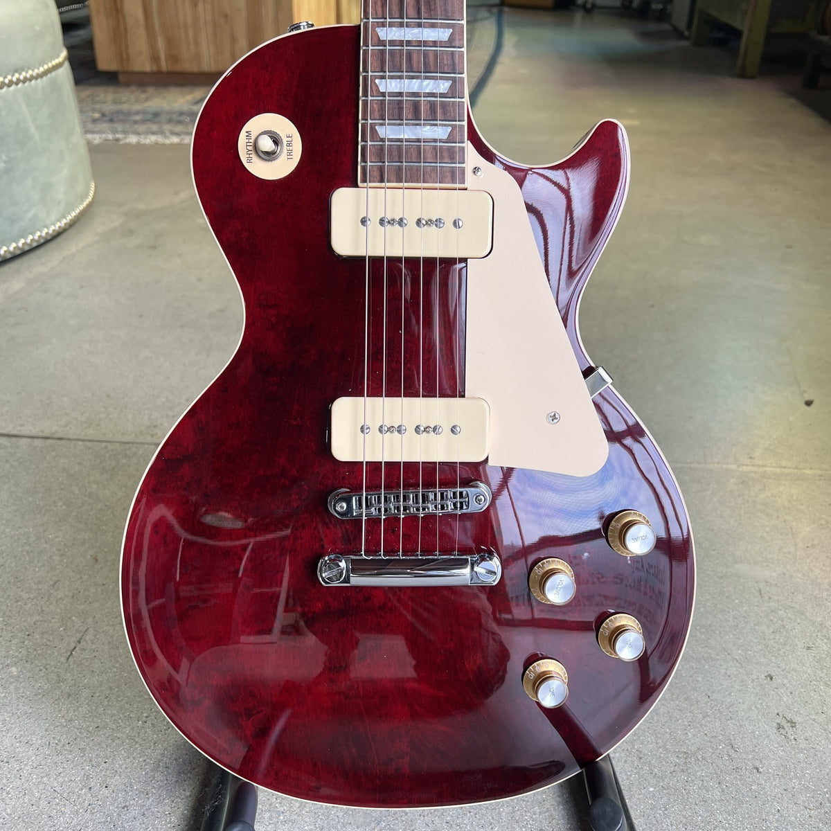 2022 Les Paul Deluxe 70s - Transparent Wine Red