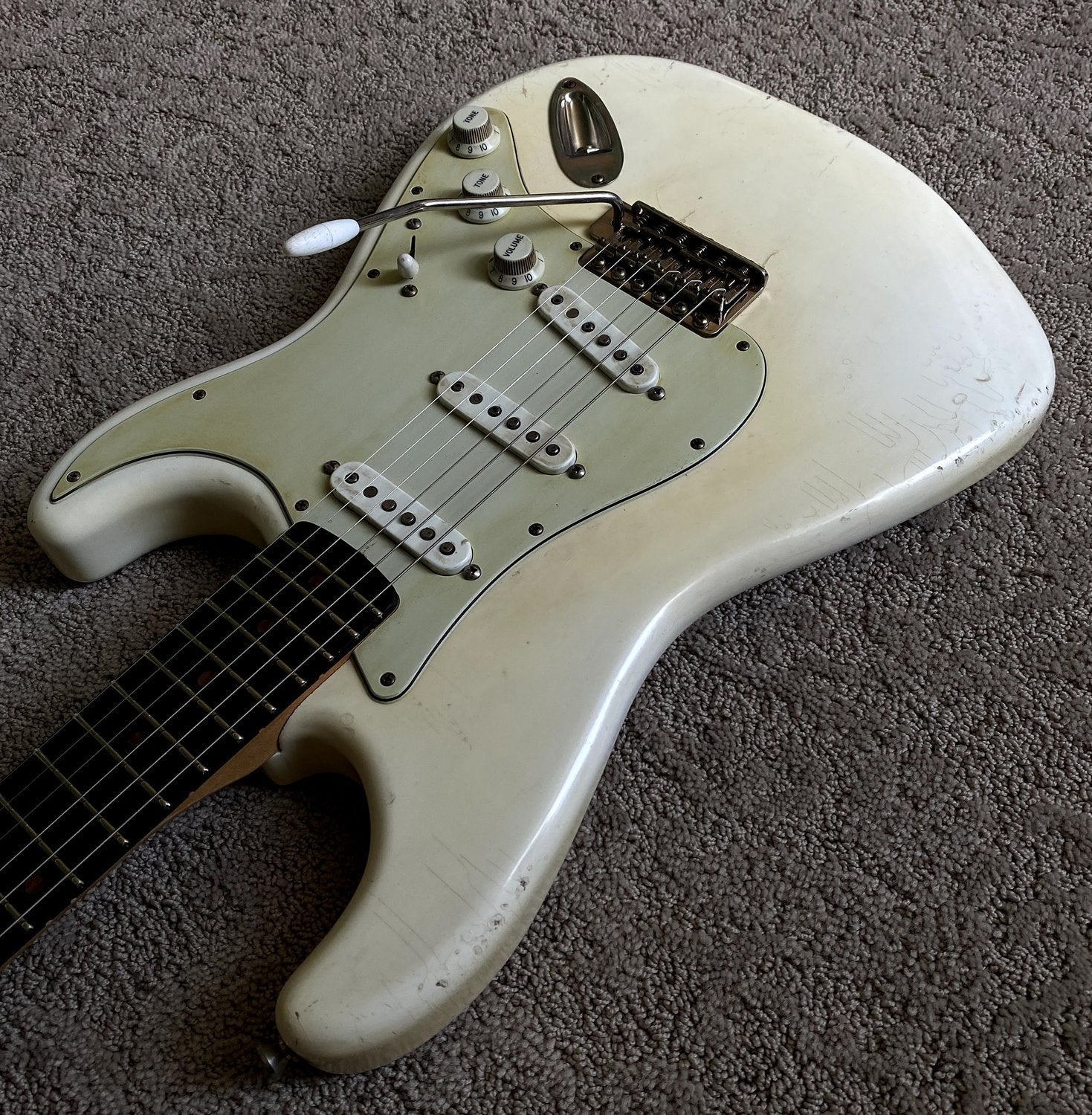 Revelator Guitars - '60s SuperKing S-Style - Nicotine Stained Olympic White Nitro