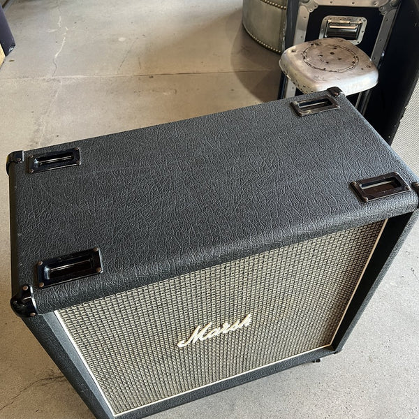 Empty marshall shop 4x12 cabinet