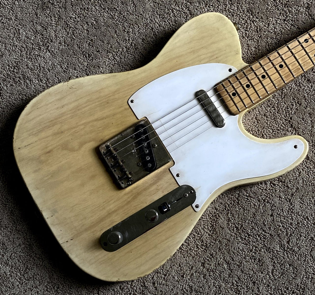 Revelator Guitars - &#39;57 RetroSonic T-Style - White Guard - White Blonde